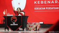 Dalam pidatonya, Megawati menilai sikap politik PDIP terkait pemerintahan ke depan perlu perhitungan.