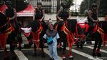 Polisi Berkuda Jadi Primadona Pengunjung CFD Jakarta