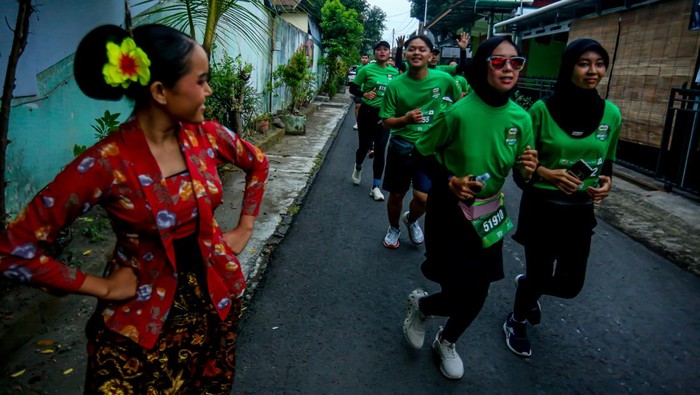 Sebanyak lebih dari 2.500 pelari mengikuti Road to MILO ACTIV Indonesia Race 2024 Yogyakarta Series. Begini potret serunya.