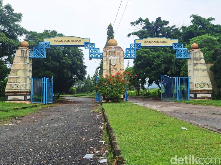 Potret Kota Mati di Lampung, Bangunan Terbengkalai hingga Jalan Rusak
