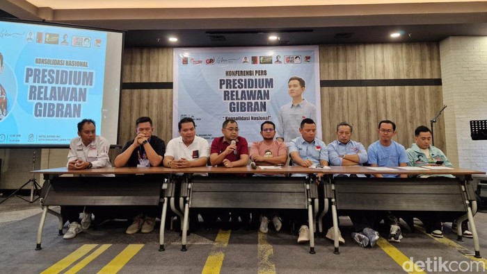 Relawan Gibran nasional kumpul di Semarang, Minggu (26/5/2024).