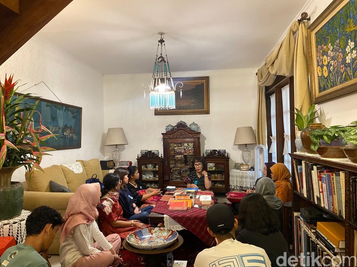 Rendang Traveler memiliki program Bertamu