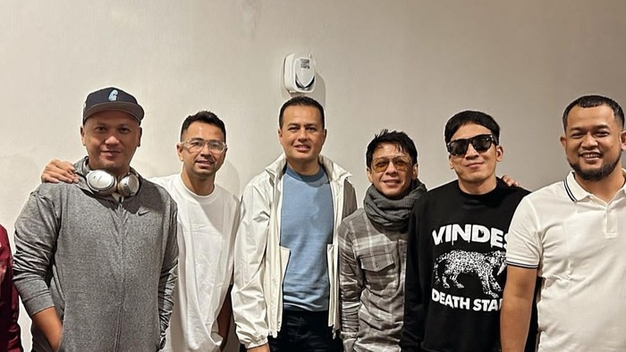 Sejumlah artis saat bertemu dengan Ijeck