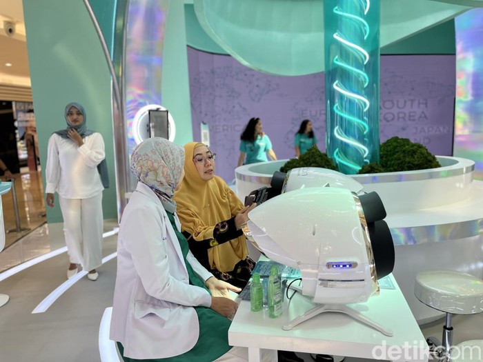 Acara konferensi pers Wardah Skinverse Science-Powerd Skincare diAtrium Senayan City, Jakarta Selatan. Mulai dari tanggal 27 Mei 2024 hingga 2 Juni 2024