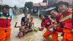 Bantuan Kemanusian Banjir di Kutai Barat Terus Mengalir