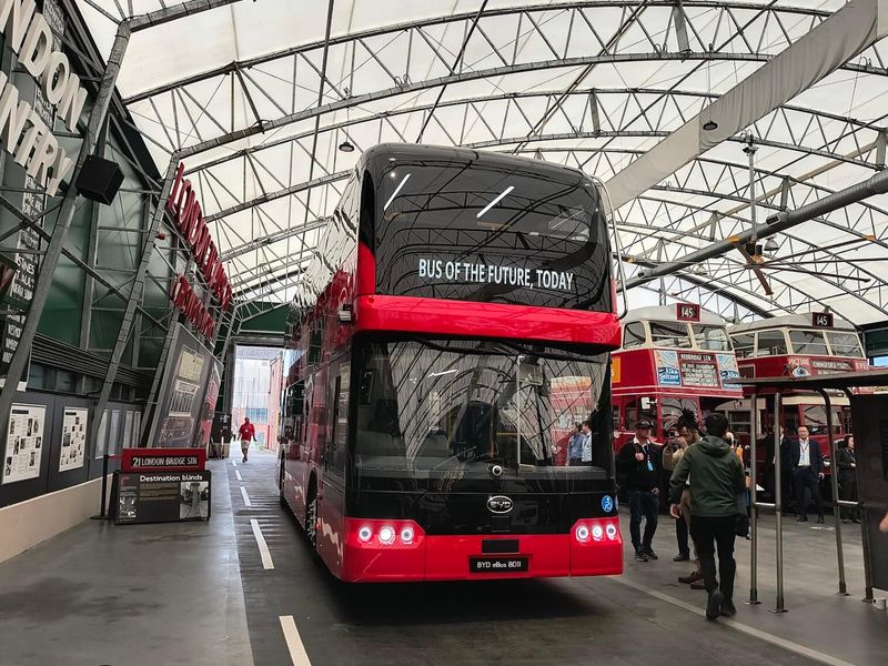 BYD luncurkan bus tingkat listrik di Inggris