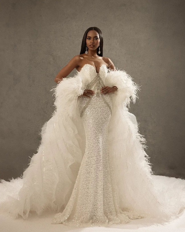 Dikatakan jika Chelsea pertama kali jadi perbincangan ketika muncul dalam daftar peserta Miss Filipina 2021. Fotonya bahkan disukai 242 ribu kali dan dikomentari 5.500 kali. Sejak saat itu, partisipasinya dinantikan.  Foto: Instagram @manalochelsea