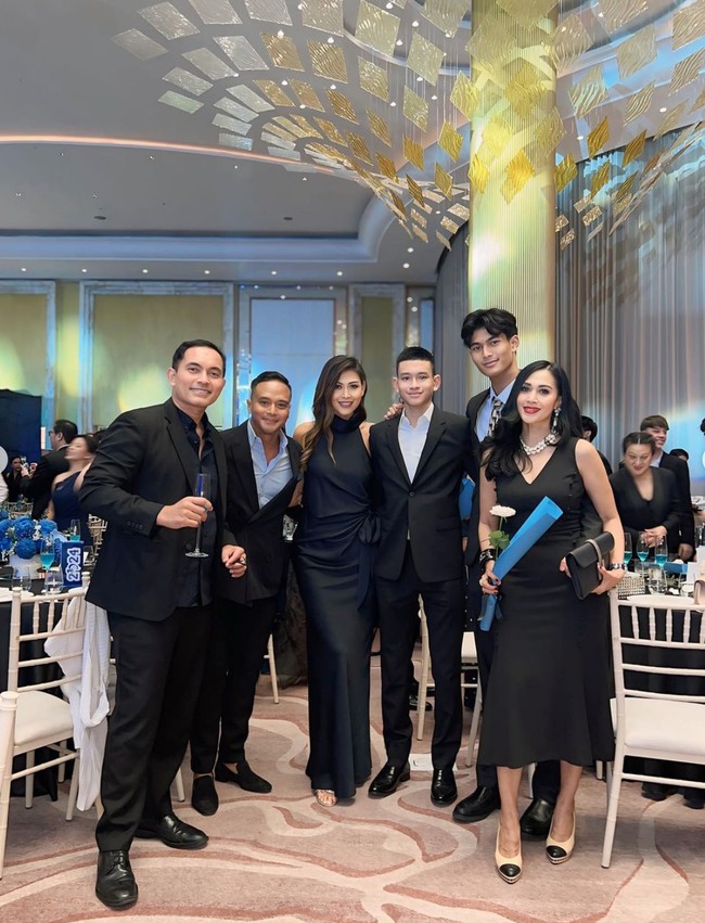 Tak hanya berparas tampan, Marco juga cukup berprestasi. Ia diketahui sudah mendapat beasiswa kuliah di Amerika untuk melanjutkan pendidikannya. Foto: Instagram/@dps_diahpermatasari