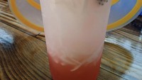 Isian es kuwut di Es Kuwut 24 Khas Bali ini cukup padat. Berada di Jalan Kosambi Baru No.15, Cengkareng, Jakarta Barat harga per gelasnya dijual mulai dari Rp 5.000an saja. Foto: Google Review