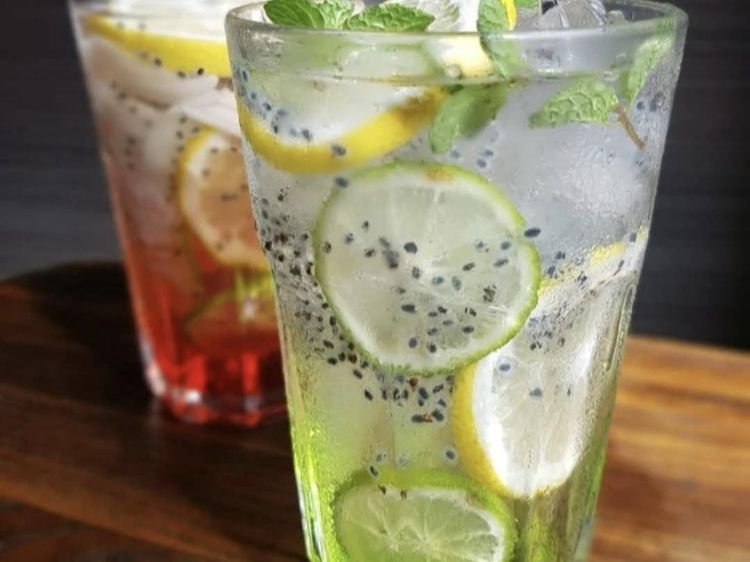 Slurrp! Segarnya 20 Es Kuwut Rp 5.000an Ada di Sini