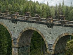 Karya Dewa Photoshop Gabungkan Fantasi dan Realitas Bikin Tercengang