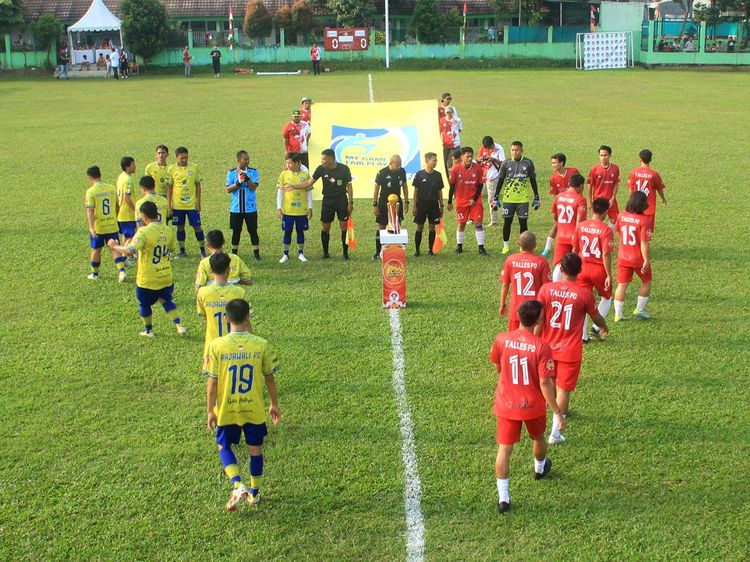 Gebyar Turnamen Sepak Bola Kemenpora di Cipedak Sr Sawah