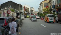 Warga Malaysia Sampai Bingung Ada Profesi Tukang Parkir Liar di Indonesia