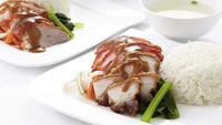 Negara tetangga Indonesia, yaitu Singapura, populer dengan sajian nasi dengan lauknya. Salah satunya ada nasi bebek yang lezat dan patut dicoba bernama Duck Rice. Foto: Taste Atlas