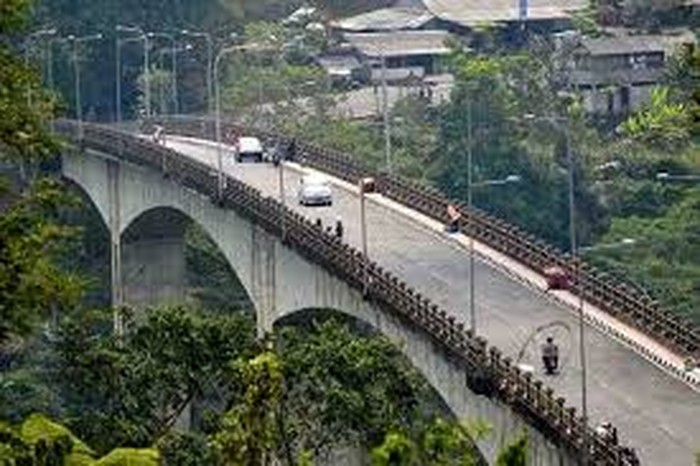 Jembatan Tukad Bangkung di Desa Plaga, Kecamatan Petang, Kabupaten Badung, Bali. (Dok. Pemkab Badung)