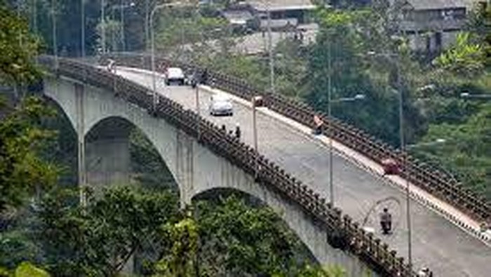 Jembatan Tukad Bangkung di Desa Plaga, Kecamatan Petang, Kabupaten Badung, Bali. (Dok. Pemkab Badung)