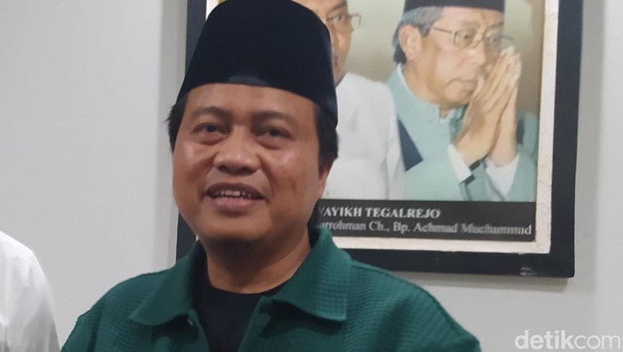 KH Muhammad Yusuf Chudlori atau Gus Yusuf.