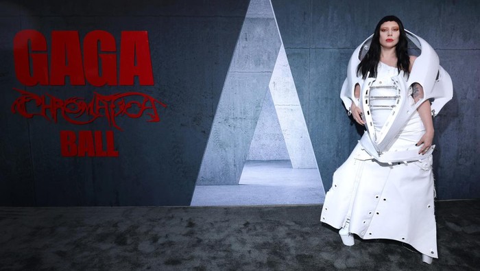 Lady Gaga menghadiri pemutaran perdana Gaga Chromatica Ball di Nya Studios pada 23 Mei 2024 di Los Angeles, California.