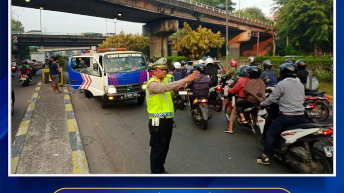 Lalin Jl Mayjend Sutoyo ke Jl MT Haryono Padat Imbas Penanganan Kecelakaan