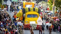 Salah satu peserta yang menarik perhatian warga yakni dari Pelindo Regional 3 Surabaya.