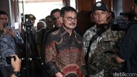 Selain membayar gaji pembantu, para pejabat Kementan harus patungan untuk memenuhi berbagai kebutuhan SYL lainnya. Kebutuhan itu antara lain sewa jet pribadi, umrah, perjalanan ke Brasil dan Amerika Serikat, dan sapi kurban.