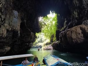 Hujan Abadi yang Eksotis, jadi Daya Tarik Green Canyon Pangandaran
