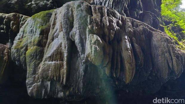 Objek wisata Green Canyon Pangandaran.