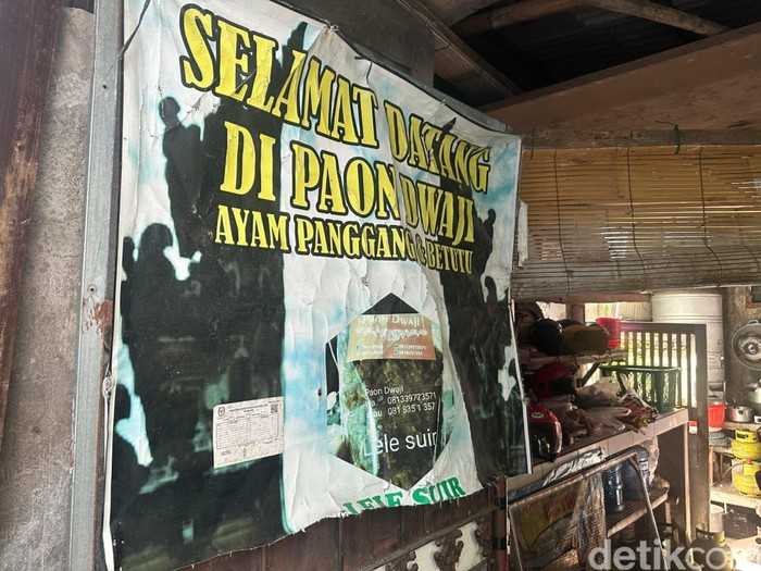 Paon Dwaji: Sensasi Makan 'B2 Guling' Bebek Peking yang Dimarinasi 24 Jam