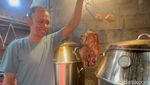 Gurih Smokey! B2 Guling Halal Berbahan Bebek Peking di Bali