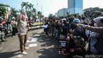 Potret Aksi Tolak Revisi UU Penyiaran di Gedung DPR
