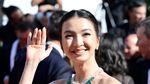 12 Potret Anggun Raline Shah Kenakan Kebaya-Ulos di Cannes 2024