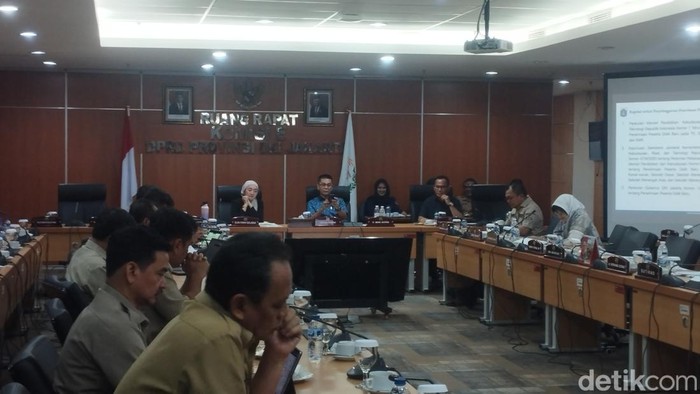 Rapat Komisi E DPRD DKI Jakarta membahas mengenai penyelenggaraan PPDB 2024 (Belia/detikcom)