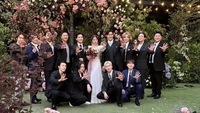 Ryeowook Super Junior dan Ari eks Tahiti menikah