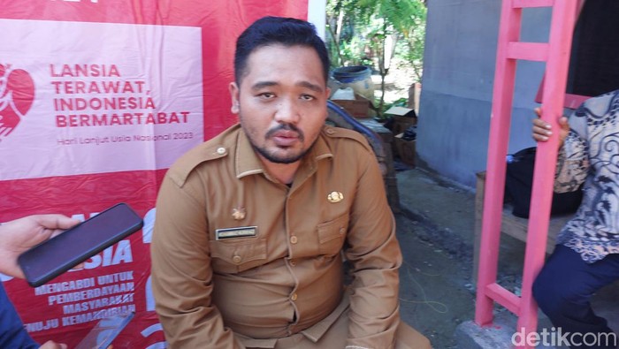 Sekretaris Kecamatan Dewantara, Muhammad Nurkhazi. (Yogi/detikcom)