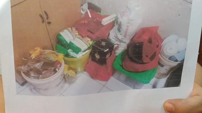 Sembako dan alat dapur yang dicuri dari rumah dinas Bobby Nasution. (Foto: Dok. Istimewa)