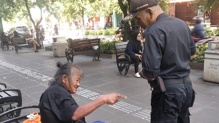 Sosok viral lansia penyembur pernah diamankan Jogomaton UPT PKCB beberapa waktu lalu.