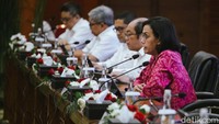 Surplus APBN ini berarti pendapatan negara lebih besar dibanding jumlah pengeluaran atau belanja negara.   