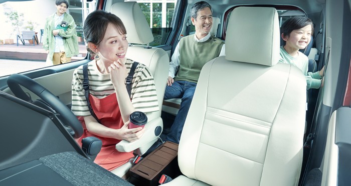 Toyota Sienta 2024