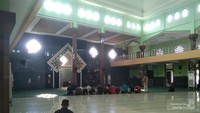 Masih di bagian dalam Masjid Agung Kota Tegal.