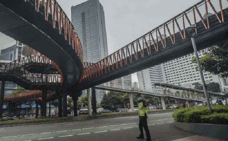 4 Spot Foto Halte TransJakarta Paling Estetik