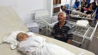 Anak-anak, perempuan, dan laki-laki dibakar hidup-hidup di bawah tenda dan tempat berlindung mereka. (REUTERS/Moaz Abu Taha)  
