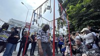 Untuk mencegah banyak aturan aneh disisipkan, Solidaritas Jurnalis Bandung mengajak seluruh elemen masyarakat ikut turun ke jalan dan bersuara menentang RUU tersebut. (Foto: Wisga Putra Julian/detikJabar)