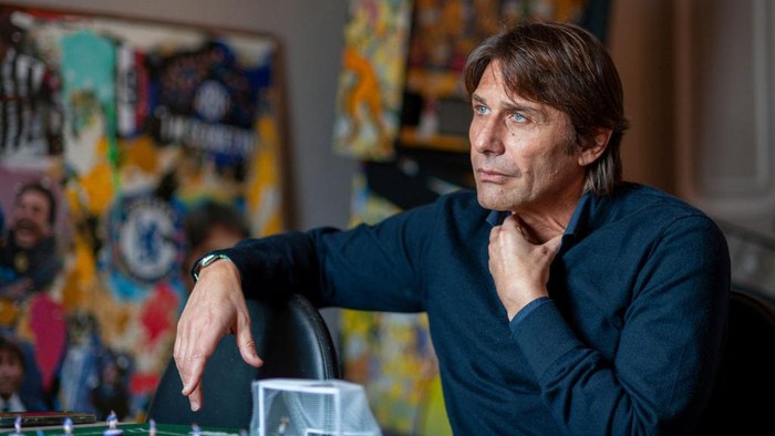 TURIN, ITALY - FEBRUARY 7: (EDITORIAL USE ONLY) Italian professional football manager and former player  Antonio Conte  poses for portraits in his home on February 7, 2024 in Turin, Italy.  (Photo by Alessandro Rota /Getty Images)