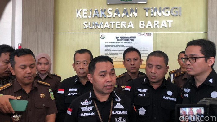 Asisten Pidana Khusus Kejati Sumbar, Hadiman (dok. M Afdal Afrianto/detikSumut).