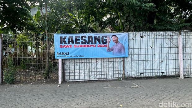 Baliho Kaesang di Surabaya