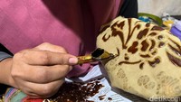Setidaknya 6 jenis kain yang biasa digunakan Nasta sebagai bahan dasar batik Ulur Wiji. Yaitu kain tencel, rayon, linen, katun, sutra dan kain tenun alat tenun bukan mesin (ATBM).