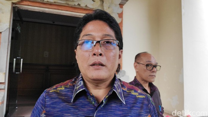 Bupati Badung I Nyoman Giri Prasta saat diwawancarai, Selasa (28/5/2024).