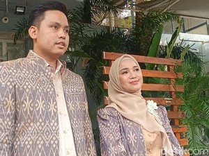 Tangis Chacha Frederica Pamit ke Warga Kendal: Terima Kasih Cinta untuk Kami