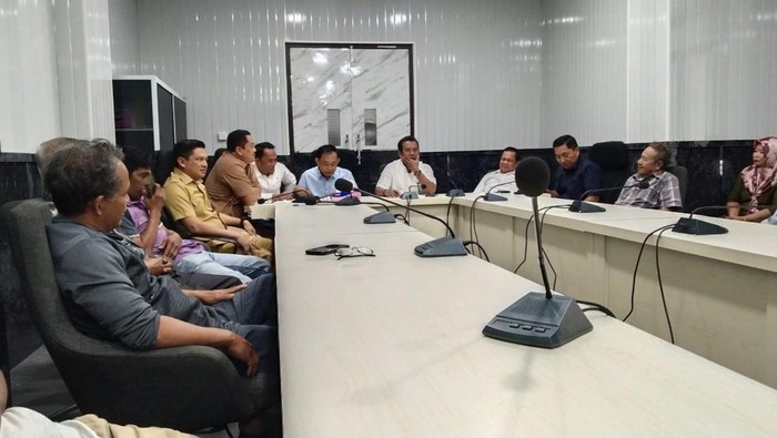 DPRD Parepare RDP dengan pedagang Pasar Sumpang.