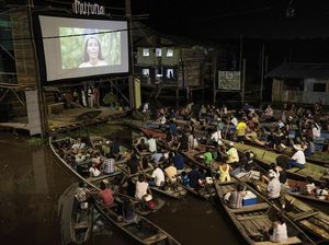 Festival Film Jadi Hiburan Warga di Permukiman Miskin Peru